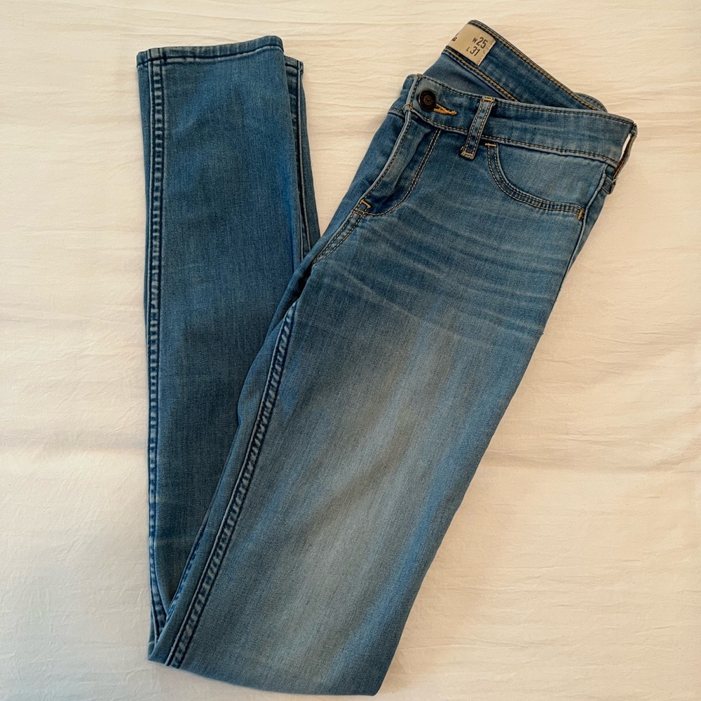 Hollister jeans